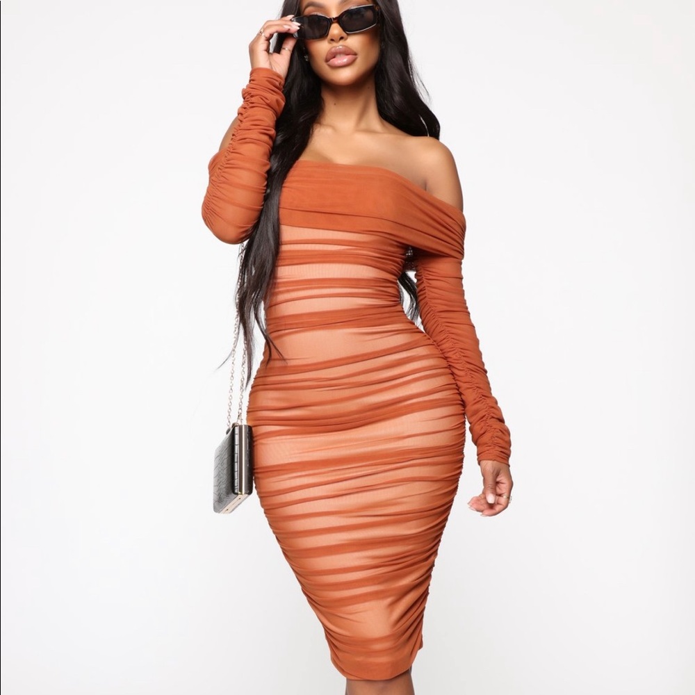 OFF SHOULDER RUCHED DRESS